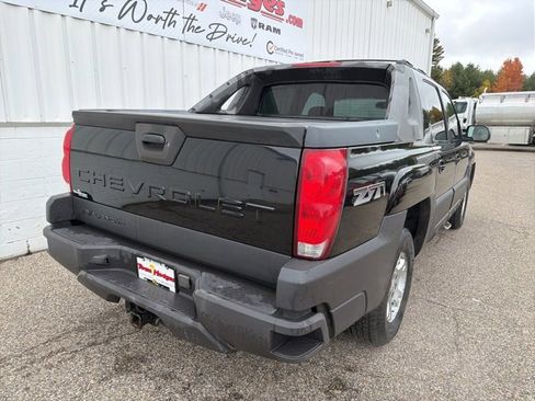 Used 2003 Chevrolet Avalanche 4x4 w/ Suspension Package, Off-Road image 11