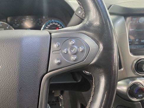 Used 2019 Chevrolet Suburban Premier AWD/4WD image 18
