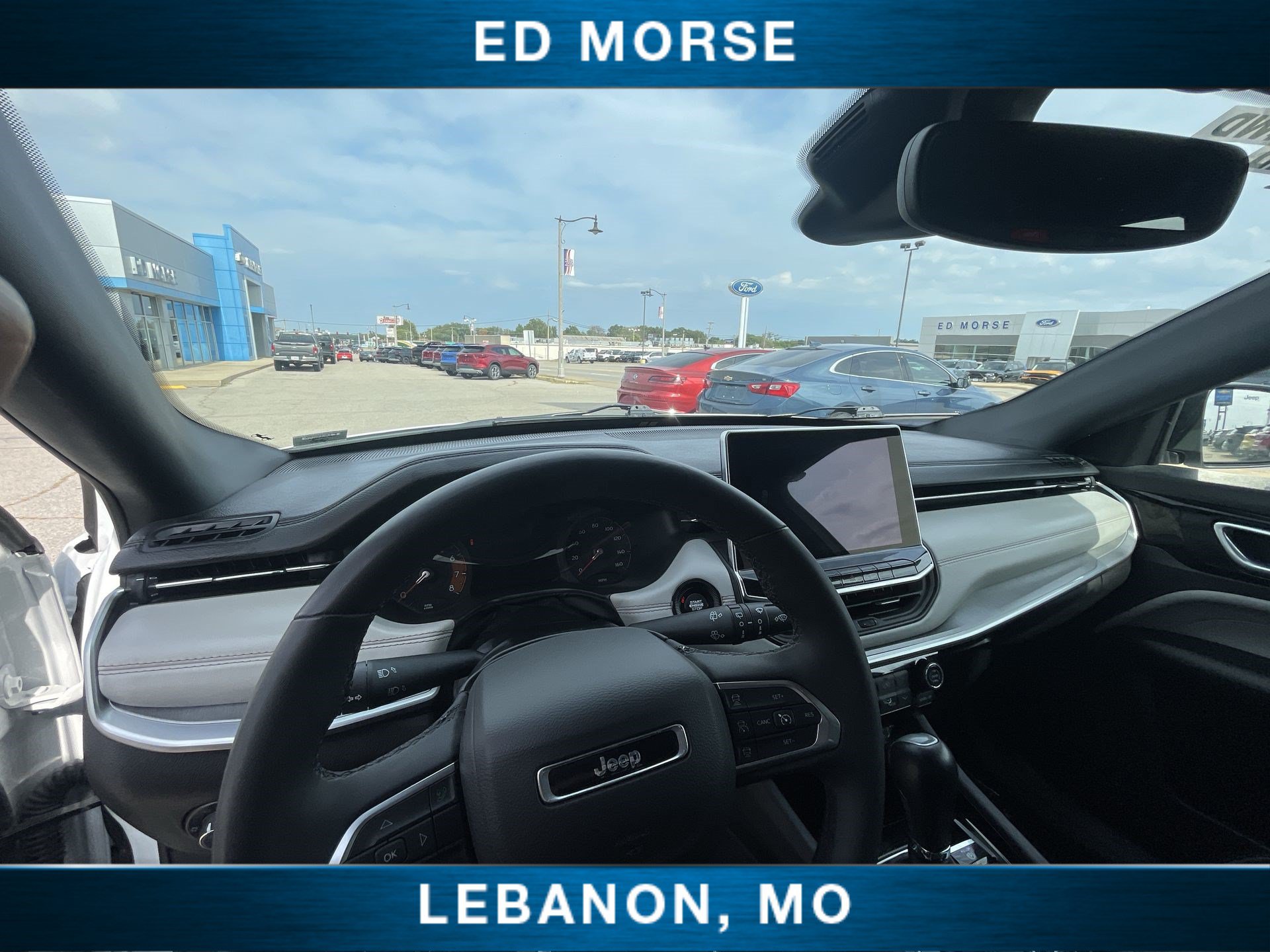 Used 2025 Jeep Compass Limited AWD/4WD image 10