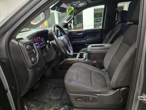 Used 2021 Chevrolet Silverado 1500 LT Trail Boss w/ Convenience Package II AWD/4WD image 18