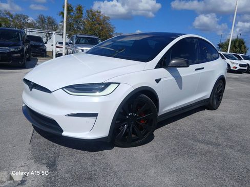 Used 2022 Tesla Model X Plaid image 2
