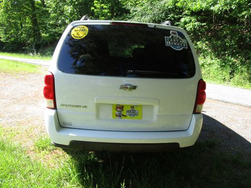 Used 2005 Chevrolet Uplander LS w/ LS Easy Order Package image 8
