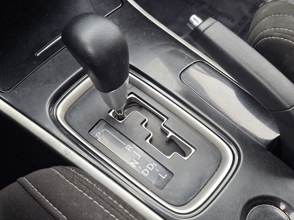 Used 2018 Mitsubishi Outlander ES FWD image 31