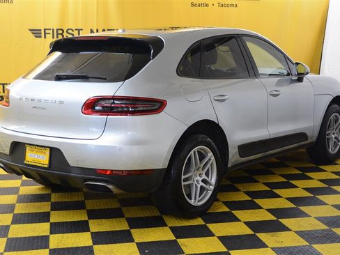 Used 2018 Porsche Macan image 10