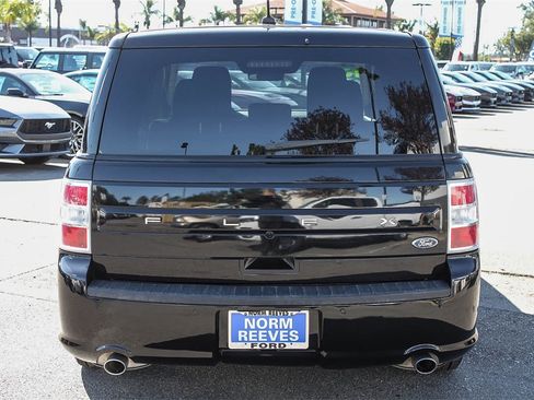Used 2019 Ford Flex SE image 8