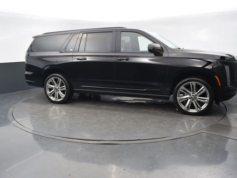 Certified 2026 Cadillac Escalade ESV Sport w/ Touring Package image 7