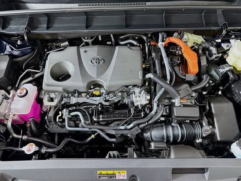 New 2026 Toyota Highlander XLE image 32