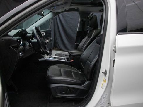 Used 2022 Ford Explorer Limited image 28