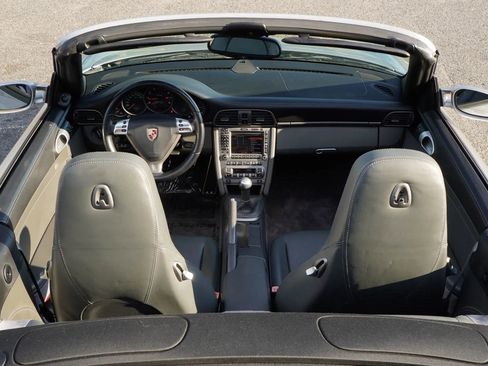 Used 2007 Porsche 911 Carrera RWD image 24