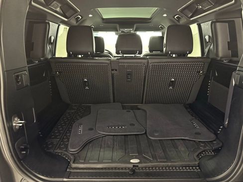 Used 2023 Land Rover Defender 110 X-Dynamic SE image 34
