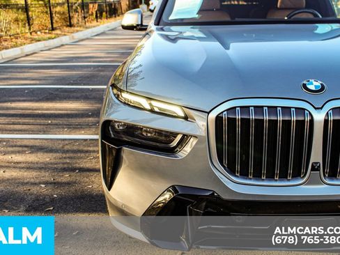 Used 2023 BMW X7 xDrive40i w/ M Sport Package image 12
