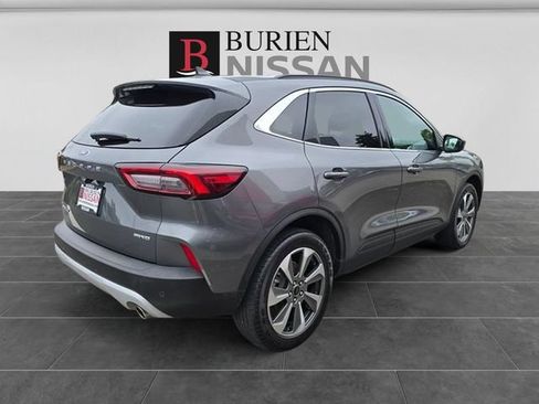 Used 2025 Ford Escape Platinum AWD/4WD image 7