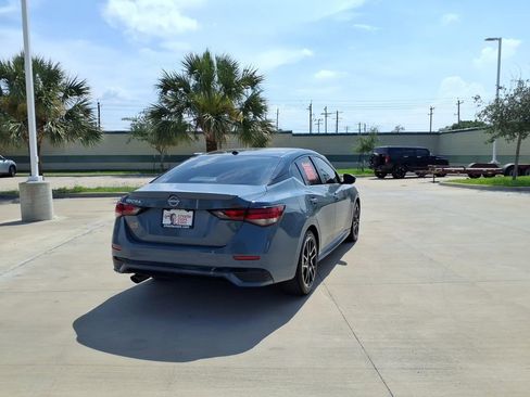 Used 2024 Nissan Sentra SR FWD image 5