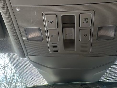 Used 2020 Volkswagen Jetta SEL image 19