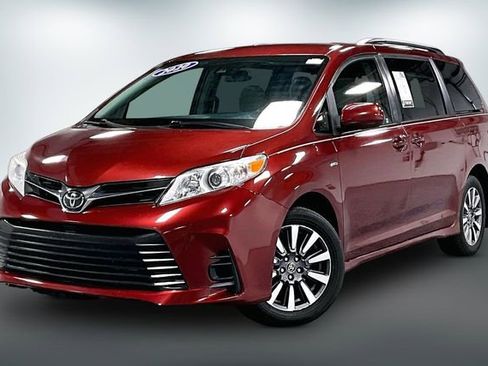 Used 2020 Toyota Sienna LE AWD/4WD image 3
