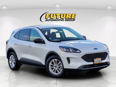 Used 2022 Ford Escape SE FWD image 1