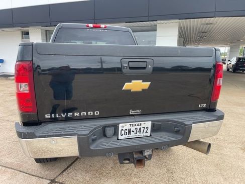 Used 2014 Chevrolet Silverado 2500 LTZ w/ LTZ Plus Package AWD/4WD image 5