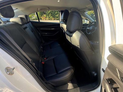 Used 2019 MAZDA MAZDA3 Sedan FWD image 21