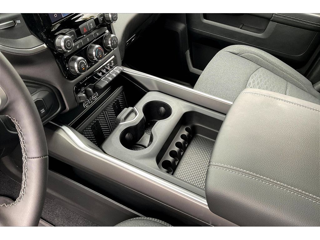 Used 2025 RAM 2500 Big Horn AWD/4WD image 8
