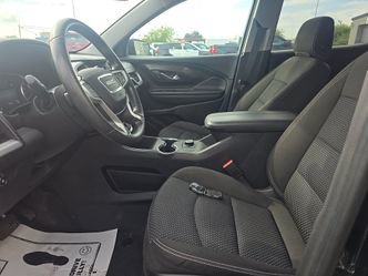 Used 2022 GMC Terrain SLE FWD image 3