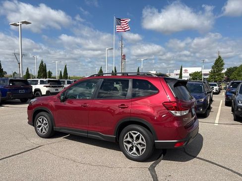 Used 2024 Subaru Forester Premium AWD/4WD image 6