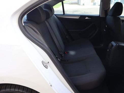 Used 2015 Volkswagen Jetta SE image 21