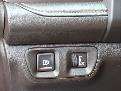 Used 2018 GMC Acadia SLT AWD/4WD image 13