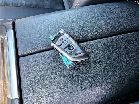 Used 2020 BMW X5 xDrive40i w/ Premium Package AWD/4WD image 35