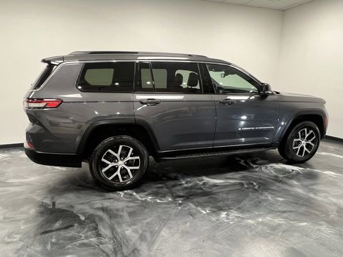 Used 2024 Jeep Grand Cherokee L Limited image 23