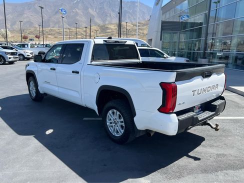 Used 2022 Toyota Tundra SR5 w/ SR5 Convenience Package image 11