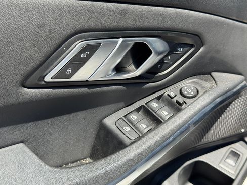 Used 2019 BMW 330i Sedan w/ Convenience Package RWD image 27
