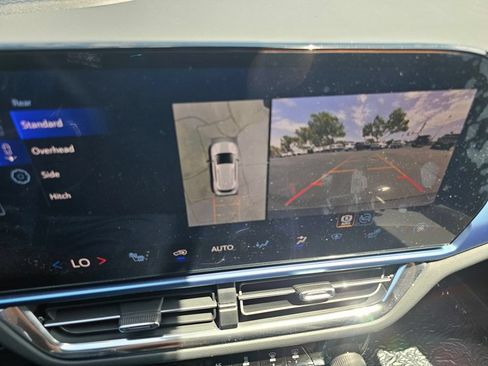New 2026 Chevrolet Equinox EV LT FWD image 30