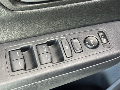 Used 2025 Honda CR-V Sport image 13