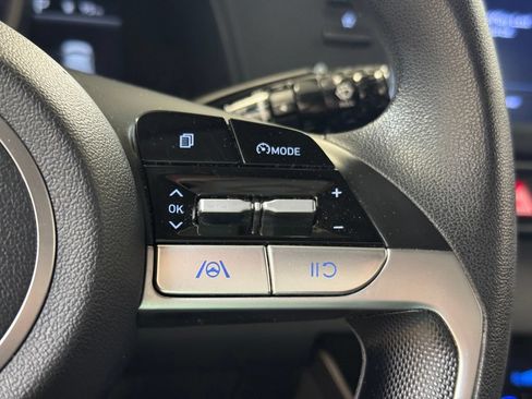 Used 2021 Hyundai Elantra SEL FWD image 32