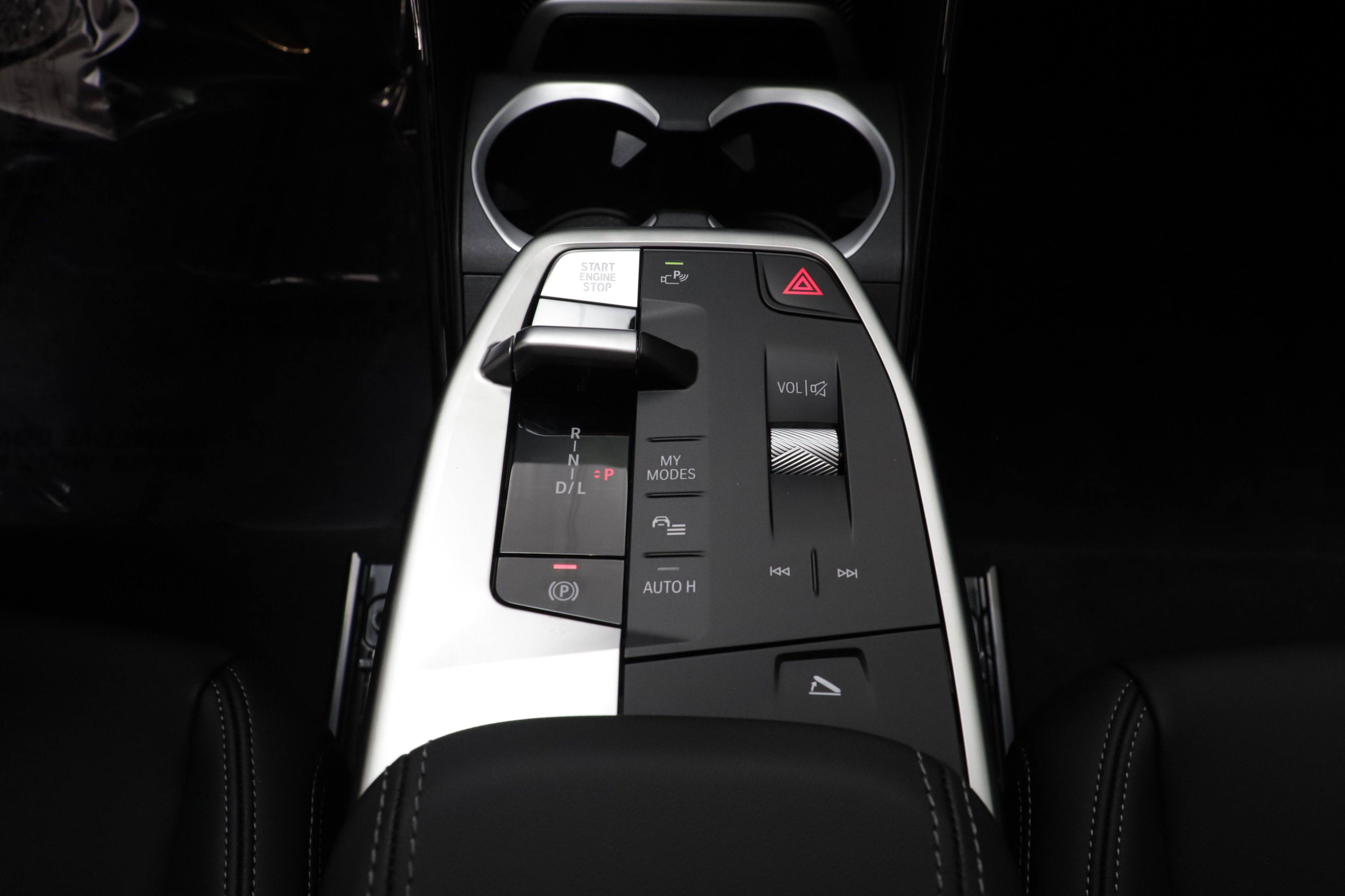 New 2027 BMW X1 xDrive28i AWD/4WD image 13