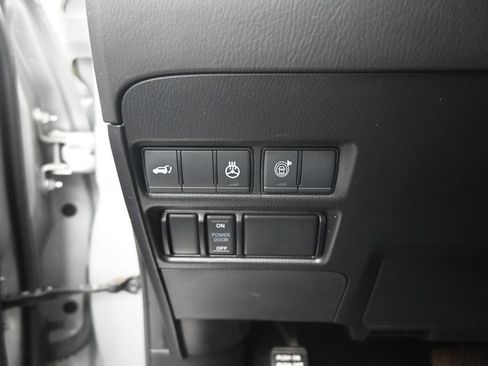 Used 2023 Nissan Armada Platinum w/ Captain's Chairs Package RWD image 16