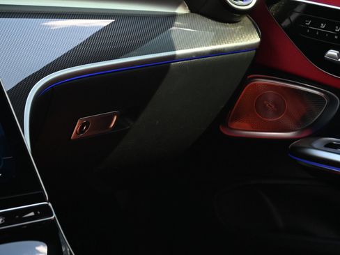 Used 2024 Mercedes-Benz CLE 300 4MATIC Cabriolet image 9