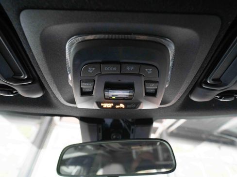 Used 2024 Toyota Corolla SE w/ SE Premium Package FWD image 18