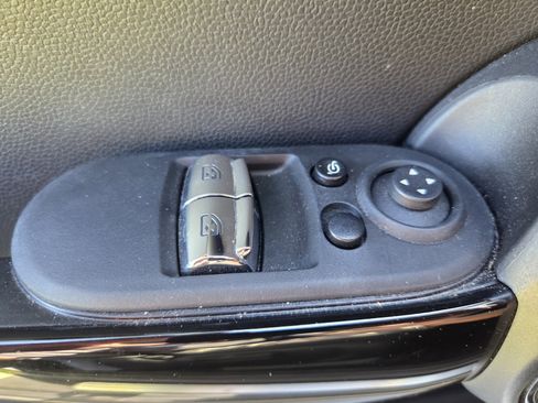 Used 2024 MINI Cooper S w/ Signature Upholstery Package image 15