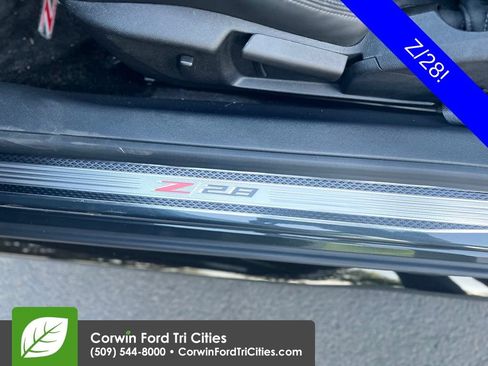 Used 2015 Chevrolet Camaro Z/28 RWD image 9
