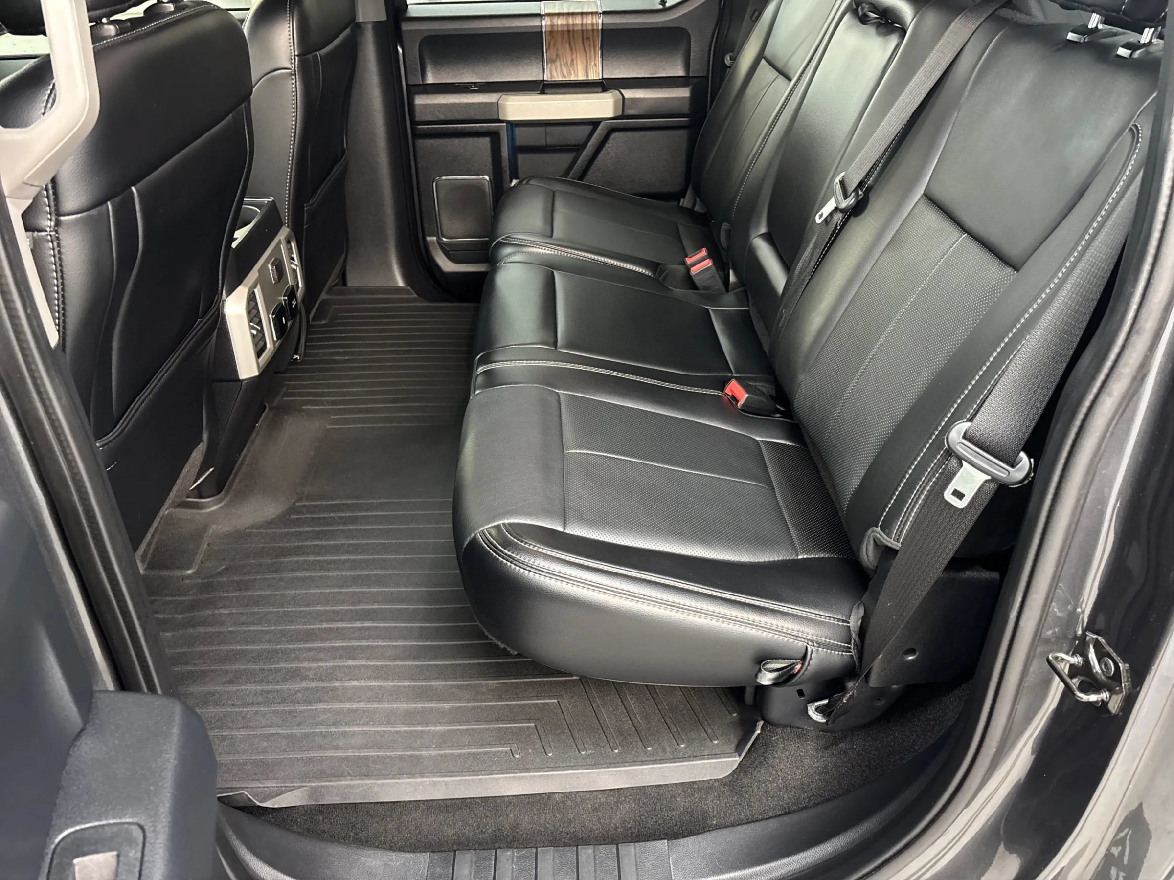 Used 2019 Ford F150 Lariat AWD/4WD image 14