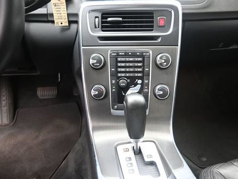 Used 2012 Volvo S60 T5 FWD image 13