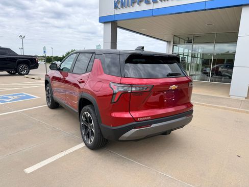 New 2026 Chevrolet Equinox LT w/ Convenience Package II FWD image 11