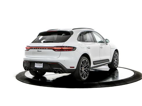 Certified 2026 Porsche Macan AWD/4WD image 7