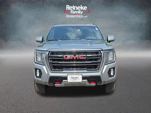 Used 2023 GMC Yukon XL AT4 AWD/4WD image 2