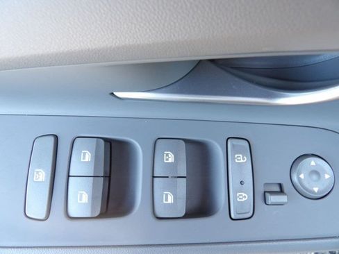 Certified 2023 Hyundai Elantra SEL w/ Convenience Package FWD image 16
