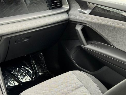 New 2025 Volkswagen Tiguan S image 9