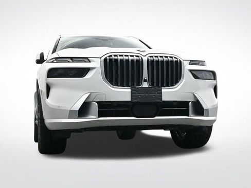 Used 2025 BMW X7 xDrive40i w/ Premium Package image 37