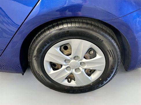 Used 2018 Kia Forte LX image 27