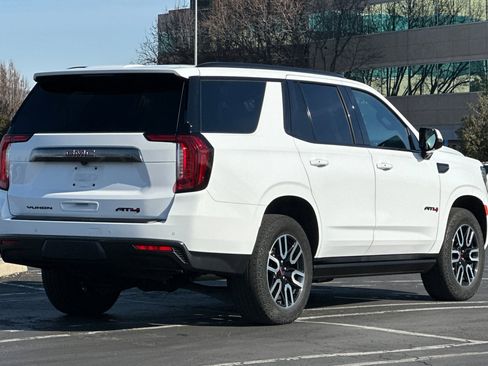 Used 2023 GMC Yukon AT4 image 4